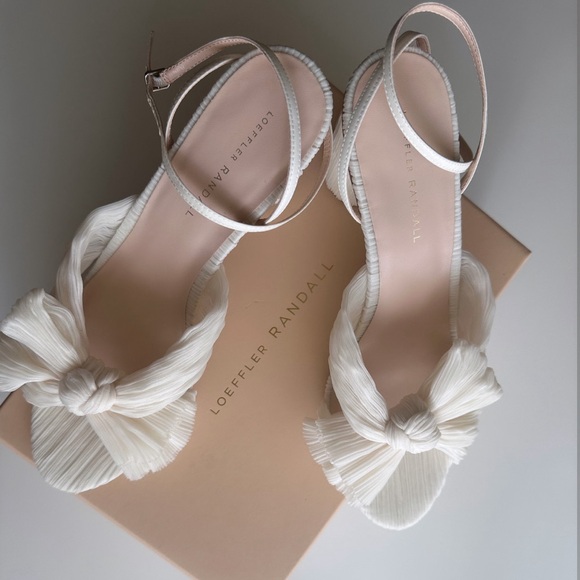 LOEFFLER RANDALL- Camellia Pearl Pleated Bow Heel - Picture 3 of 7